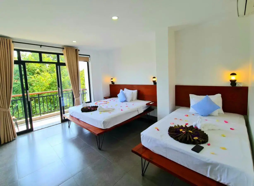 Standard Double room with balcony (twin beds)