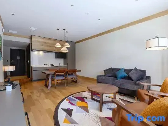 Yu Kiroro, Ski-In Ski-Out Luxury Residences