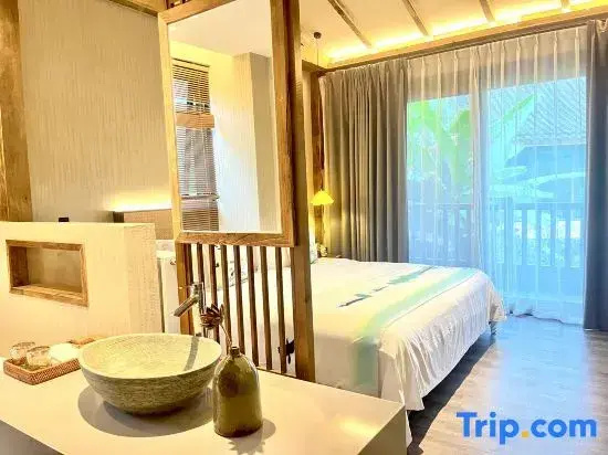 Standard Double room with view (full double bed)