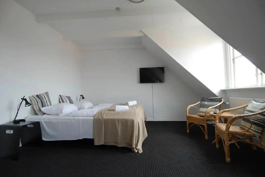 Economy Triple room
