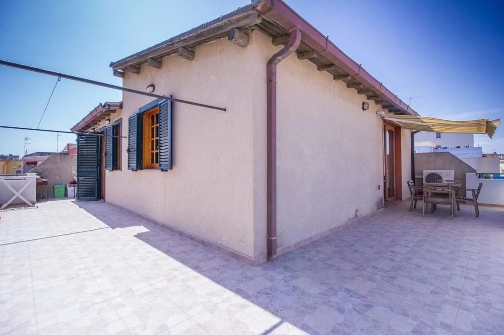 Delfino1 CaseSicule, Nice Apartment with Terrace, Sand Beach at 70 mt, Wi-Fi