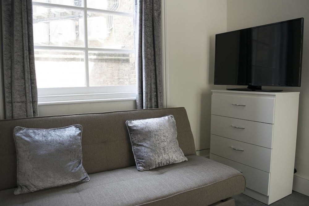 2BR Home Near Trendy Shoreditch, 6 Guests!