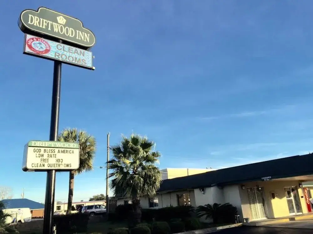 Driftwood Inn