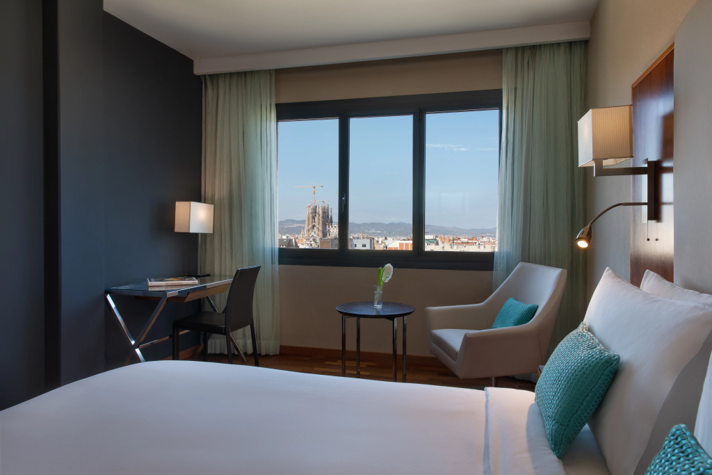 Renaissance Barcelona Hotel — фото