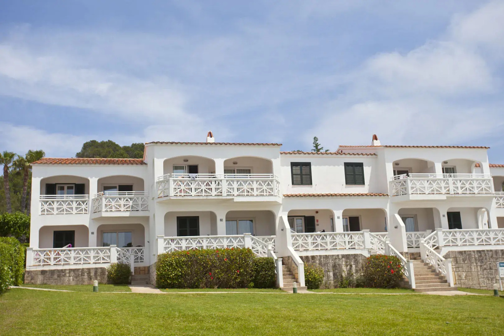 Apartamentos Seth Mestral y Llebeig