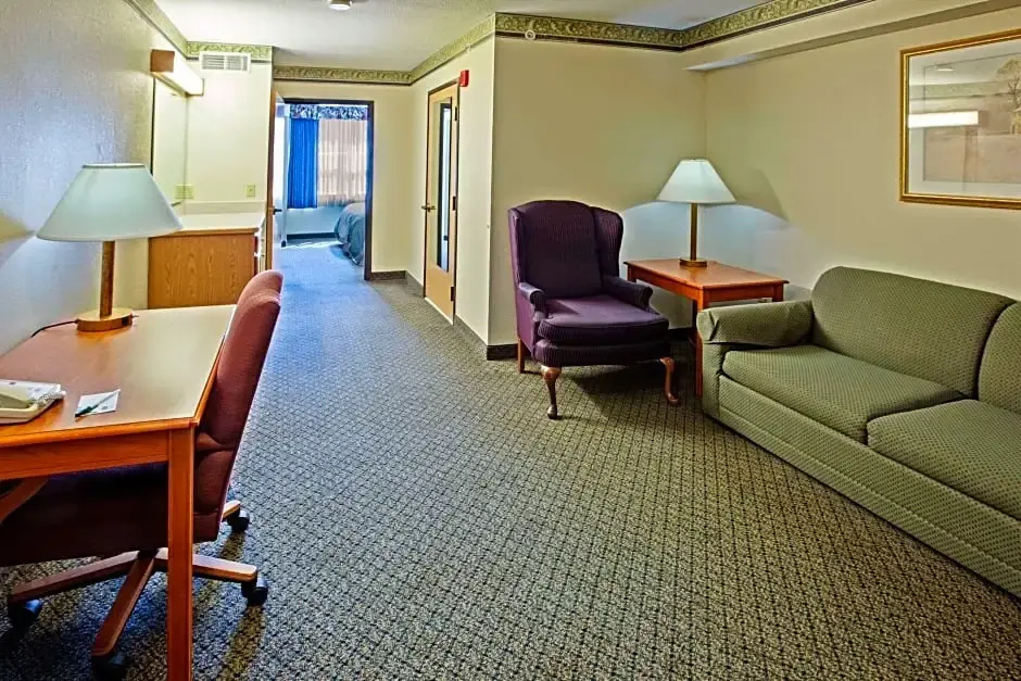 Quadruple Suite
