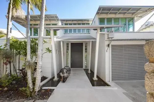 12 Noosa Parade