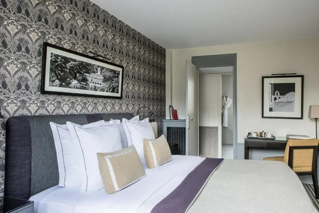 Hotel Aiglon 51