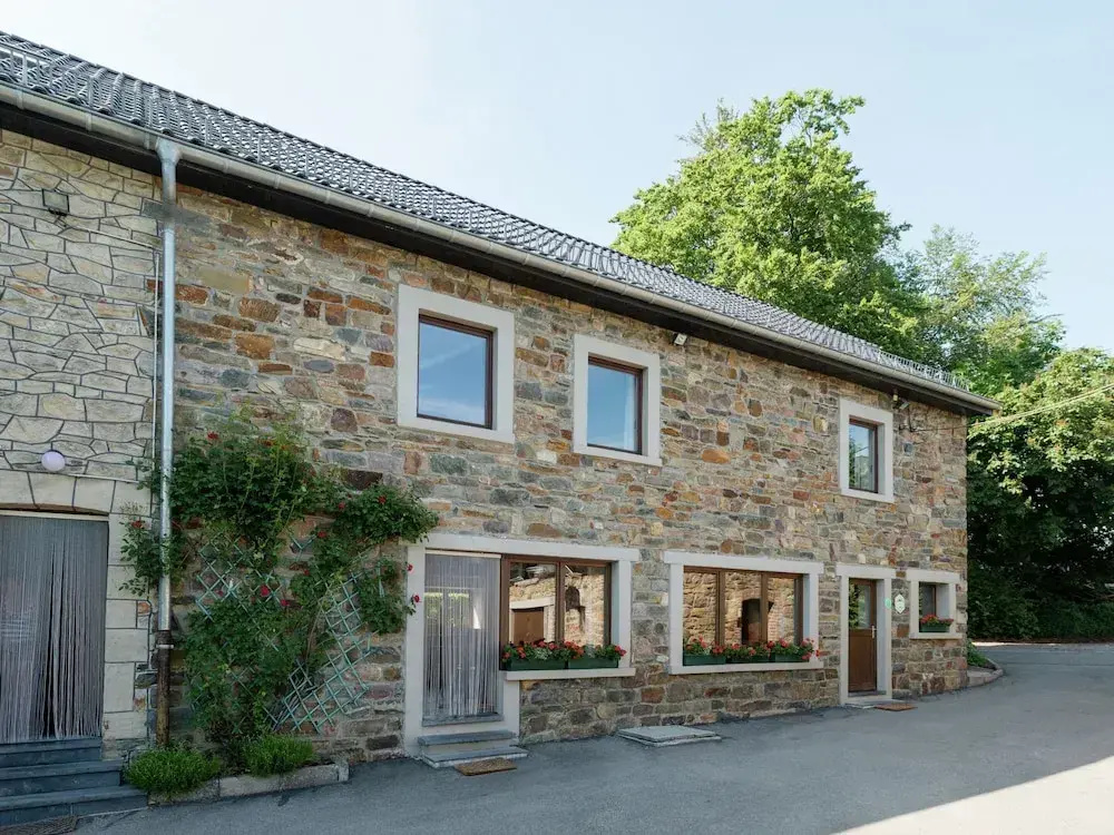 Modern Cottage With Private Garden in Waimes
