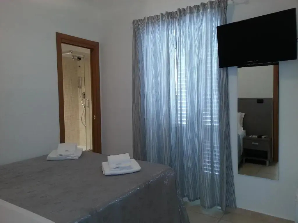 Economy room
