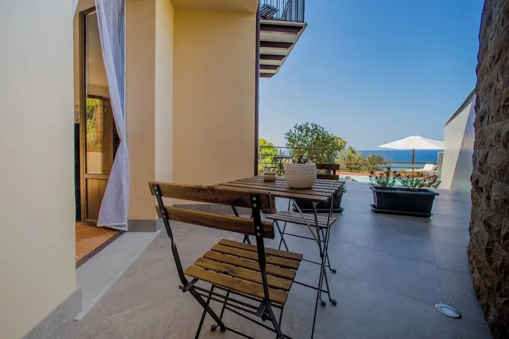 Pater Meus Suites