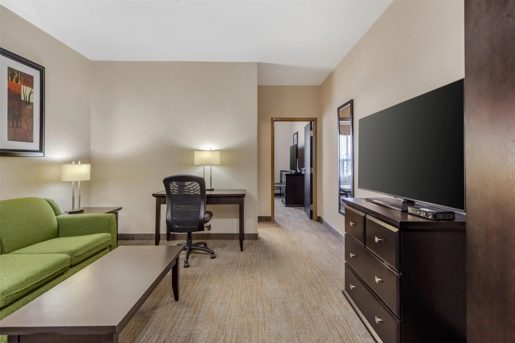 Double Suite (full double bed)