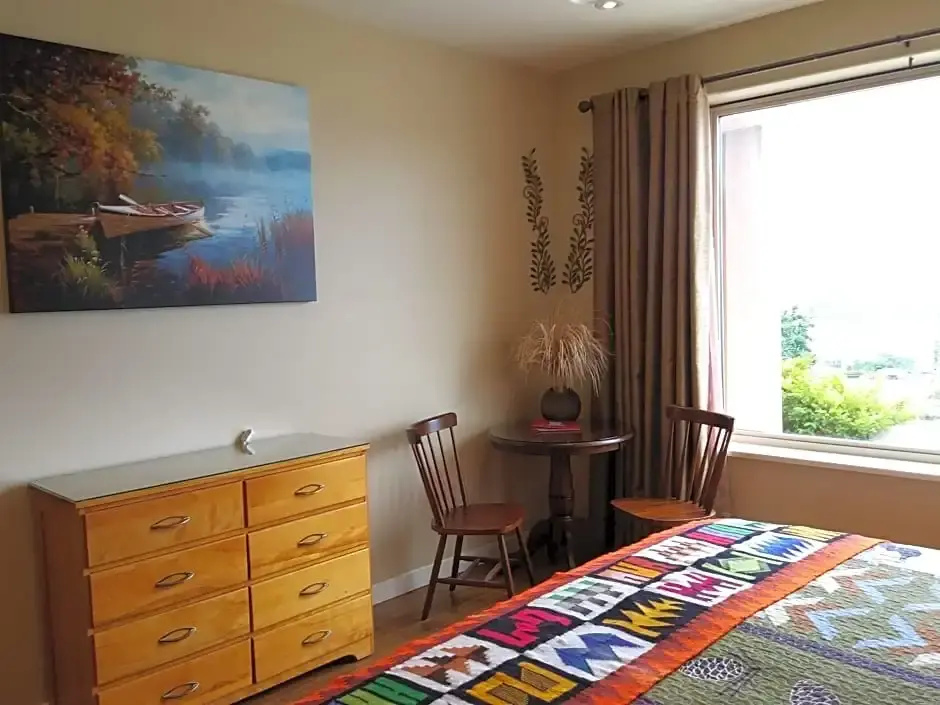Above Naramata Bed & Breakfast - Chambres