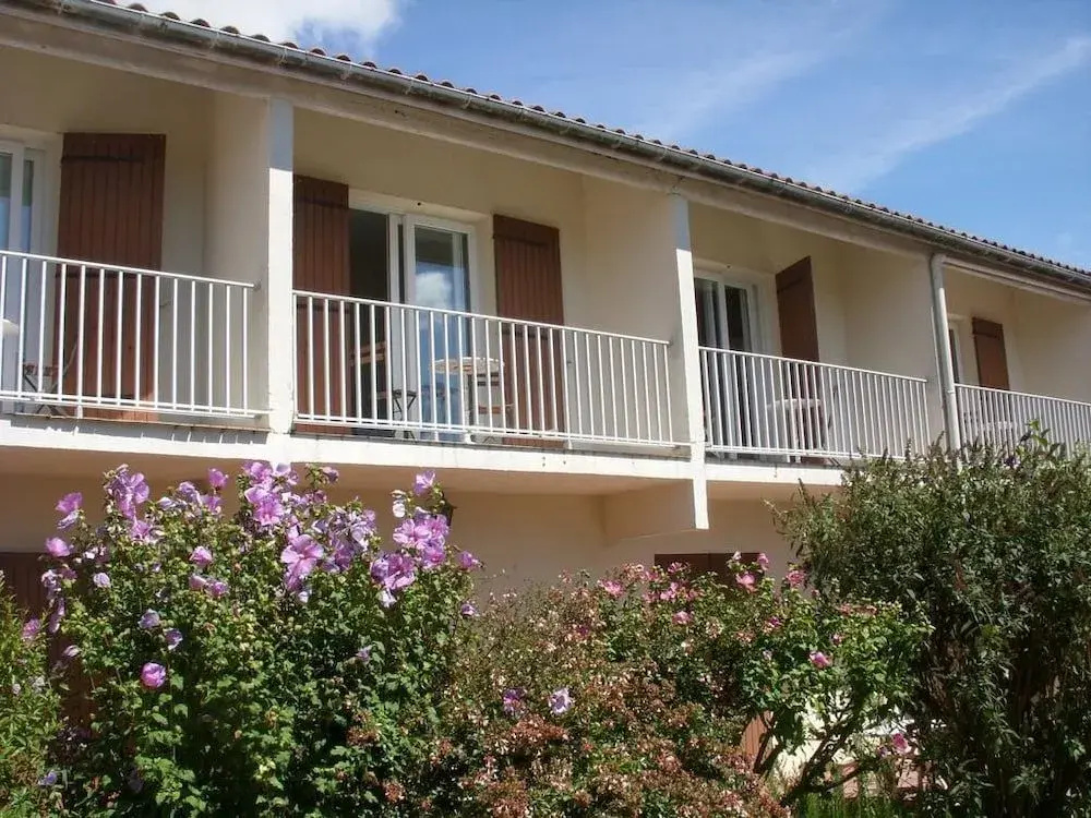 Hotel les vieux Acacias