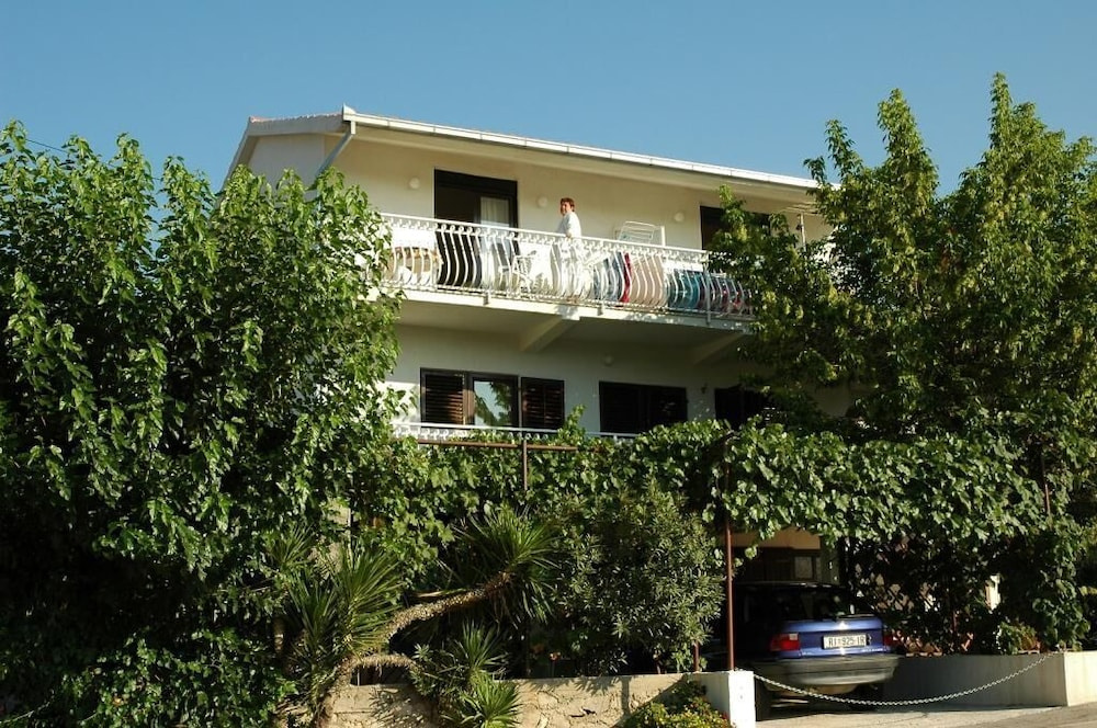 Apartments Mirjana