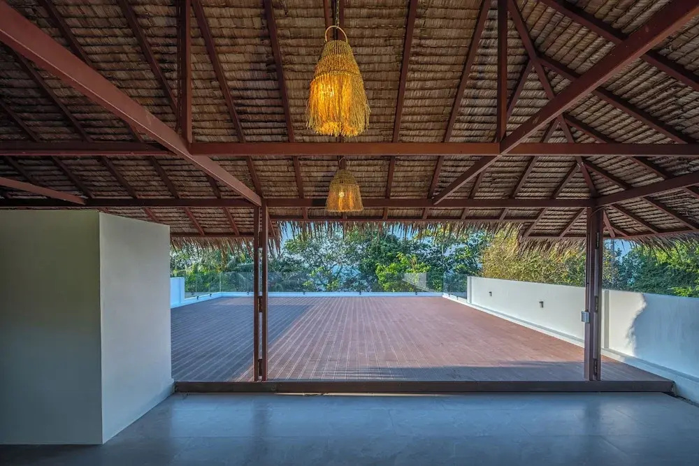 A Dream Naka Island - Beachfront Retreat