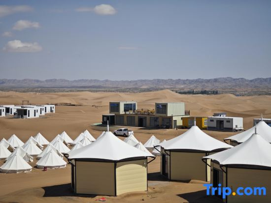 Moju ・ Star Gazing in Desert Sands ・ Bonfire Singing Camping Hotel
