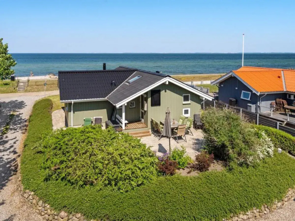 "Diertje" - 10m from the sea in Funen