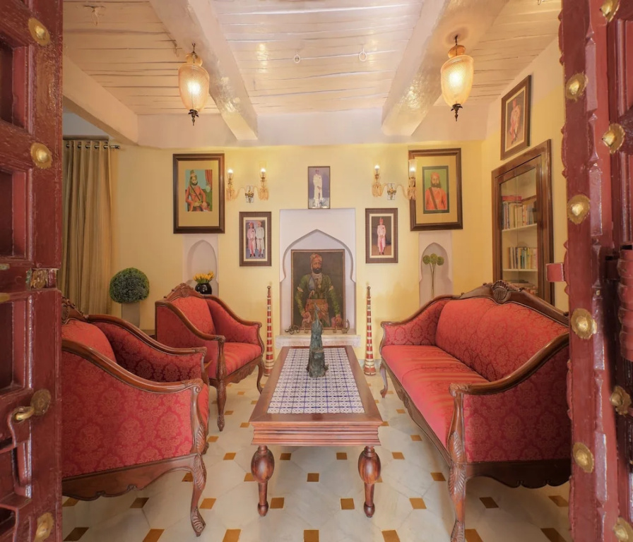 Lobby & Reception