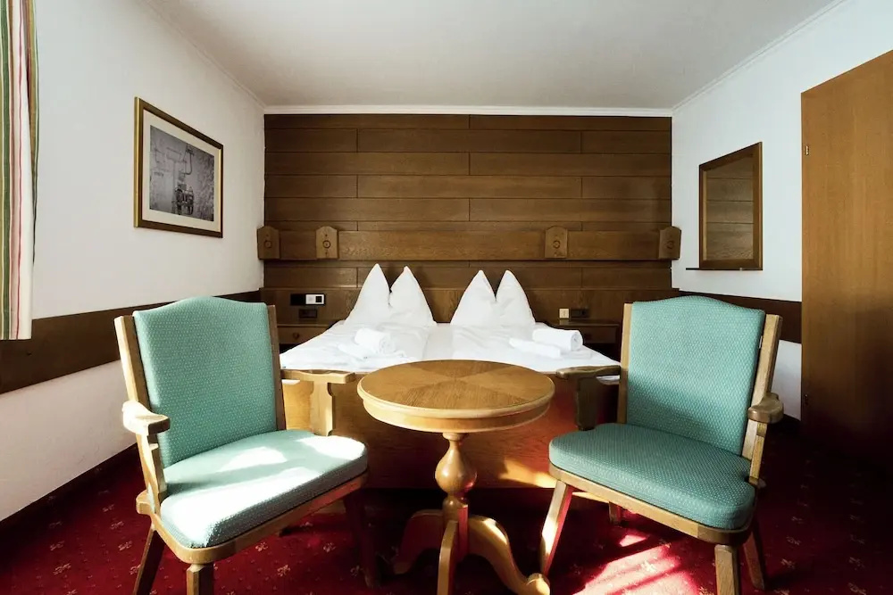 Economy Double room with balcony and with courtyard view (full double bed)
