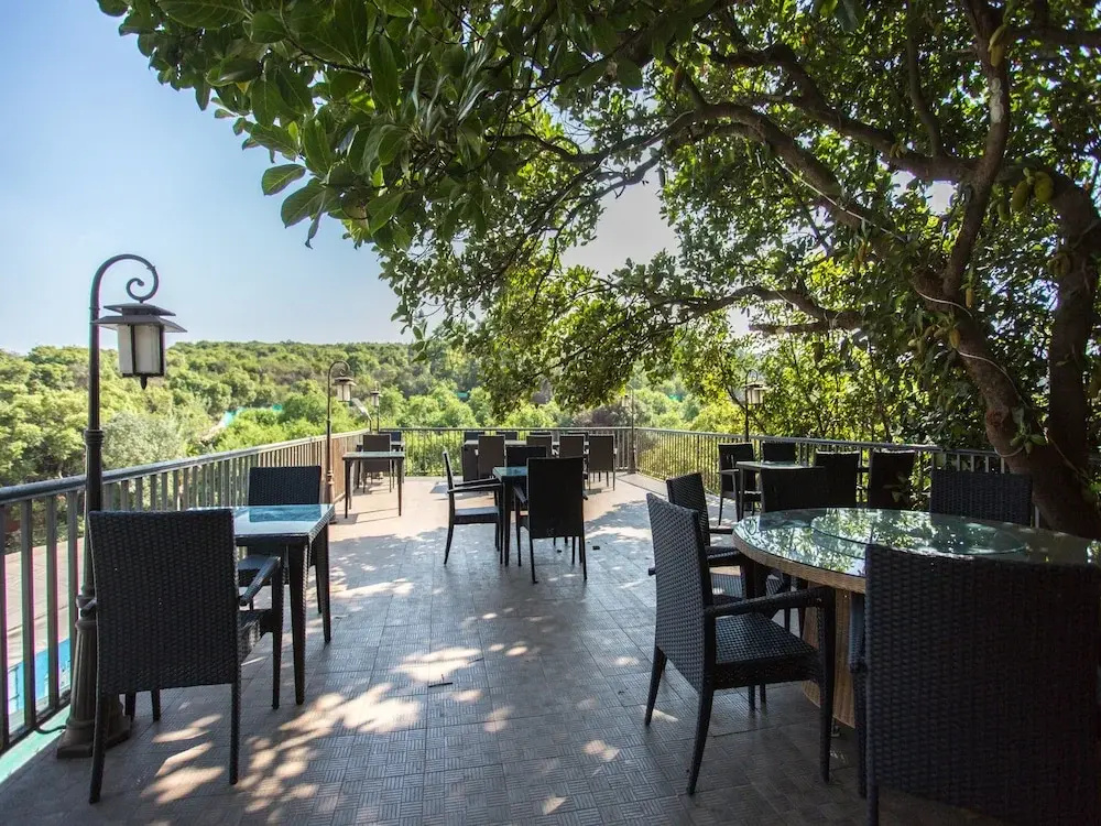 OYO 12249 Hotel Meghna Food Studio