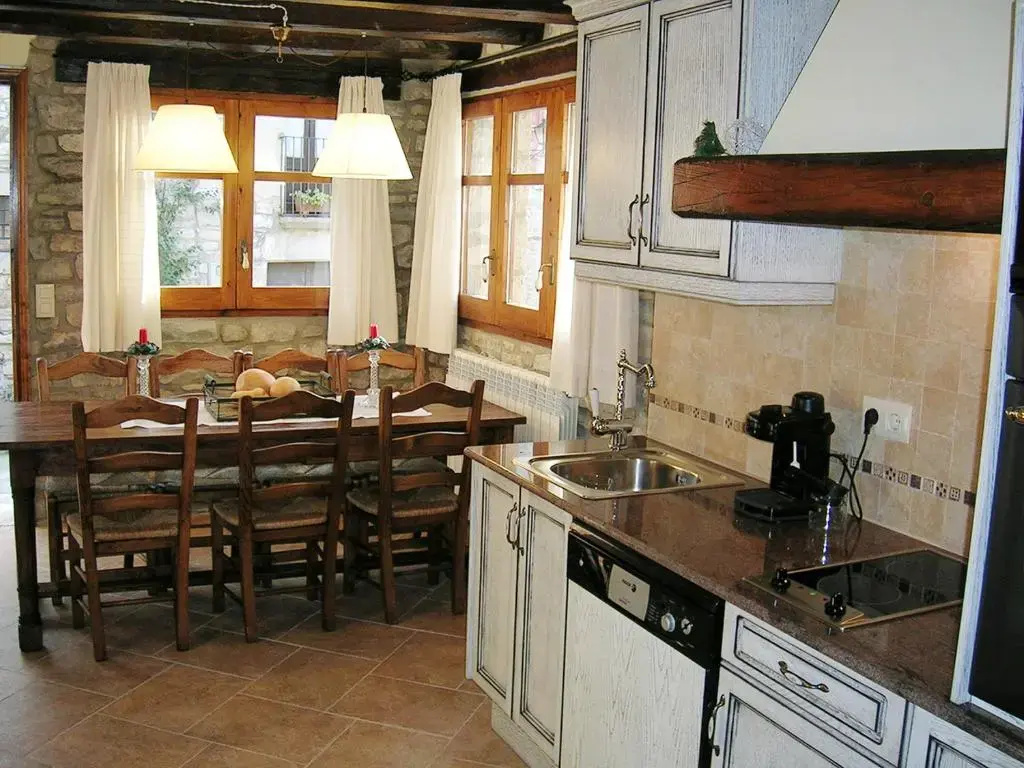 3 Bedrooms Cottage