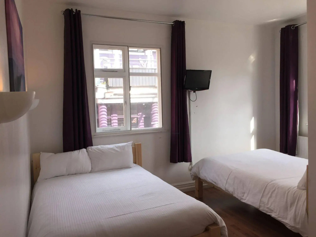 Hotel photo 12