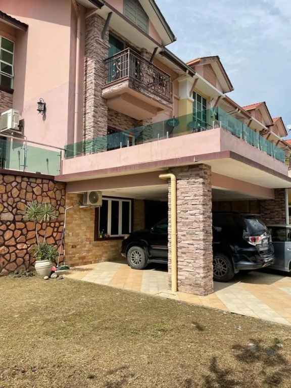 Homestay D' Sepangar Hills