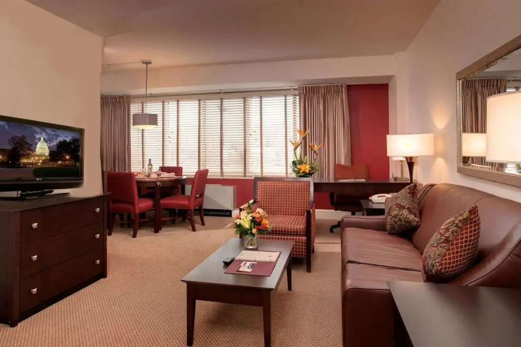 The Virginian Suites, an Ascend Hotel Collection Member - Général