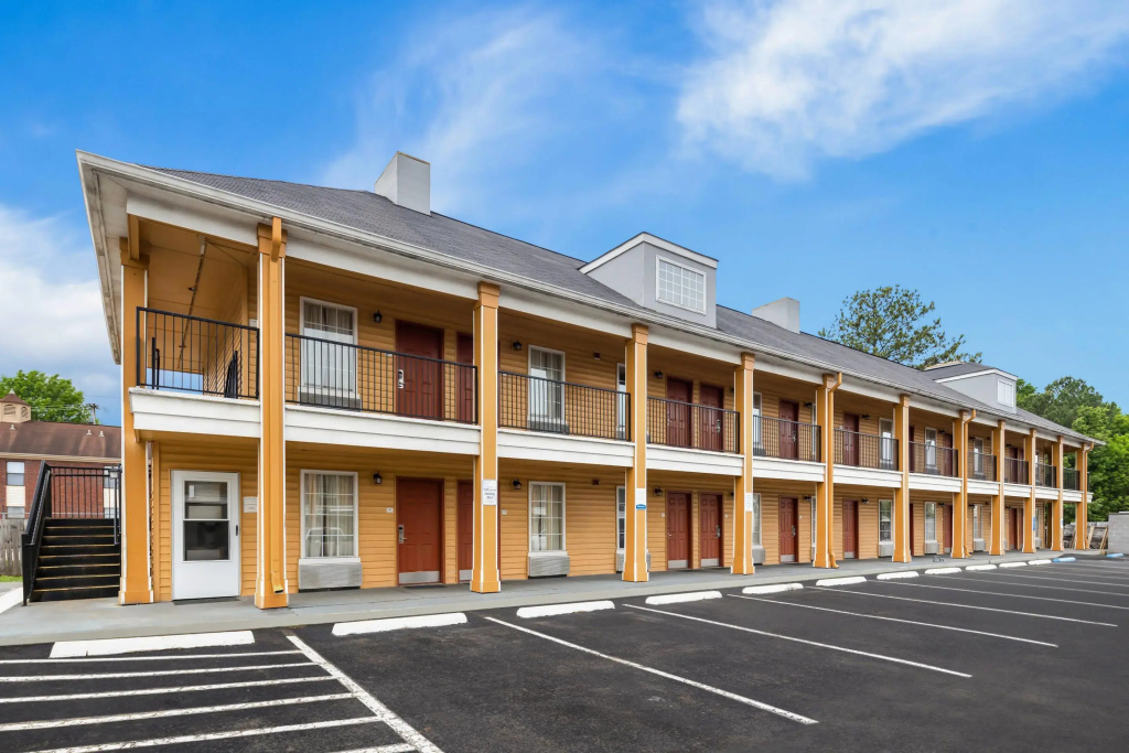 Quality Inn Decatur River City
