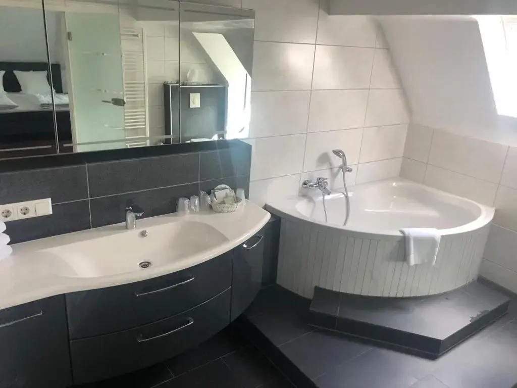 Eisberg Hotel City - Chambres