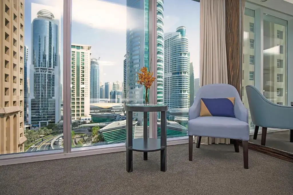 Отель Voco Bonnington Jumeirah Lakes Towers (Воко Банингтон Джумейра Лэйкс Тауэрс) в Дубае