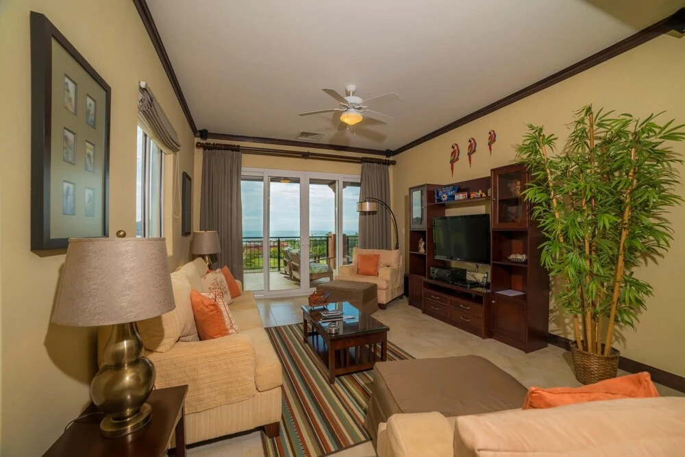 Altavista 5A 3 Bdr 3 Bath Ocean View
