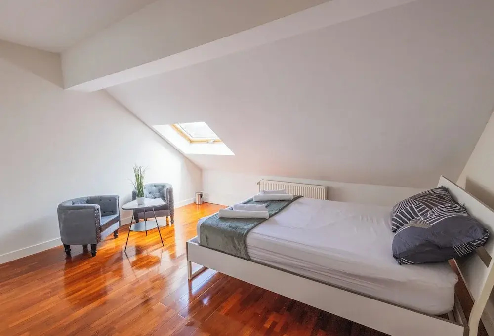Chambres Cosy dans Une Grande maison