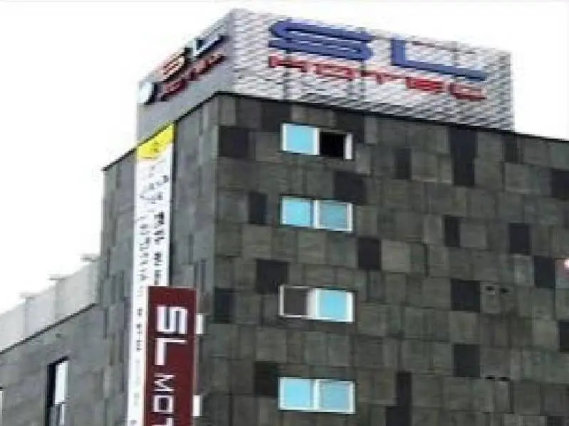 Simple Life Hotel