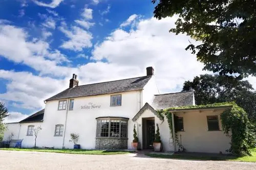 Отель White Horse Graffham в Граффхем