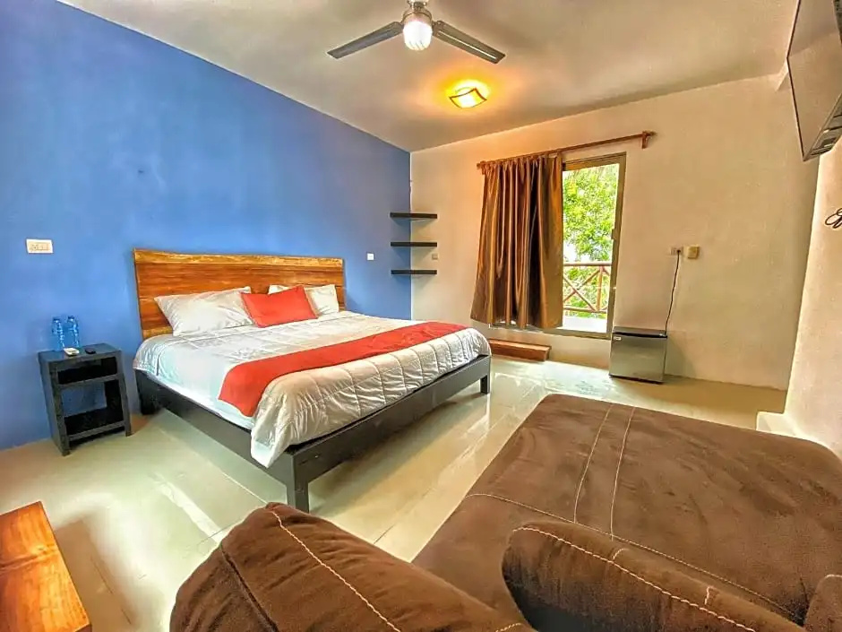 Deluxe room with balcony and with sea view