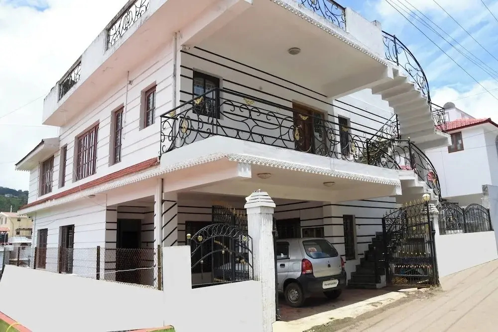 Elk Hill Palace