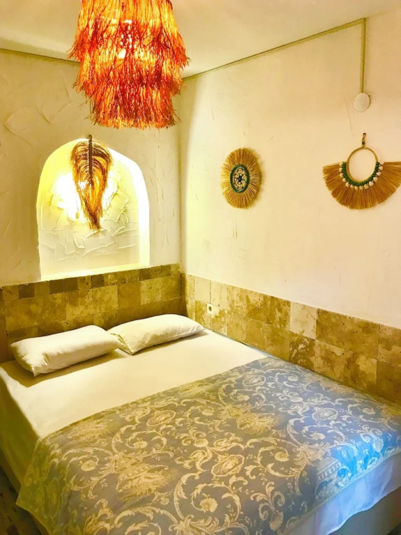Economy room