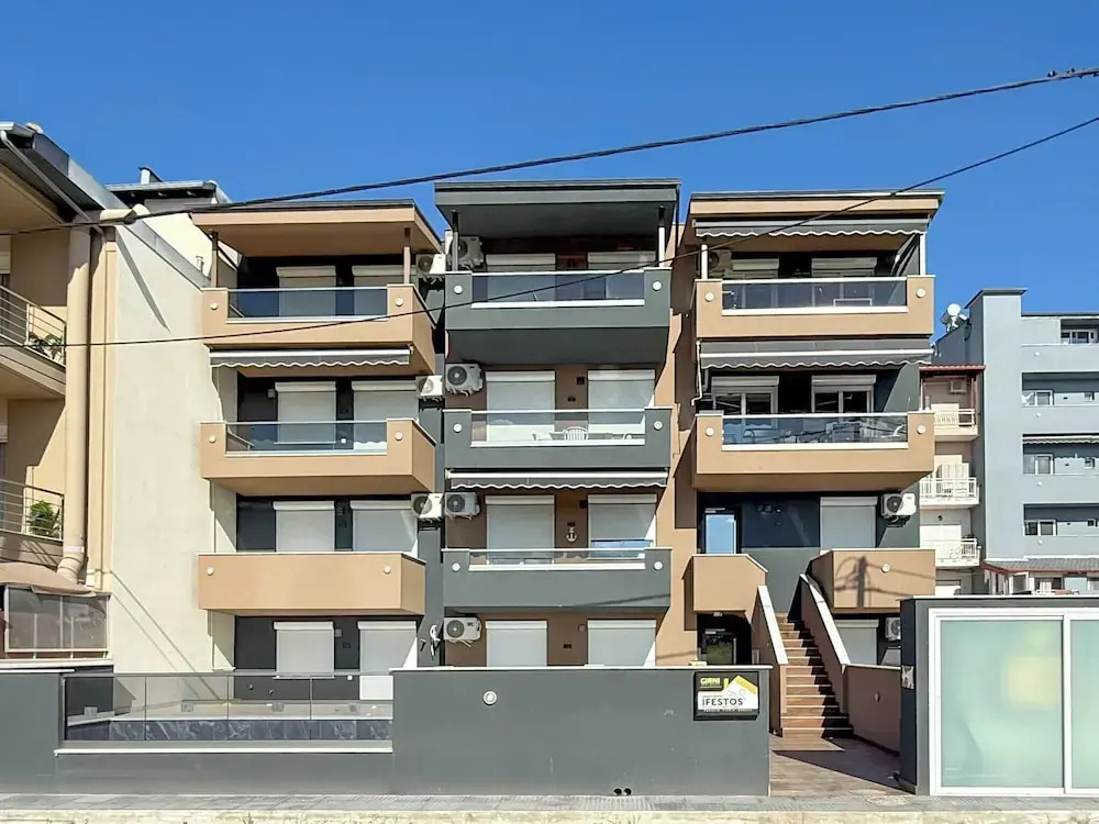 Ifestos Suites by SDR