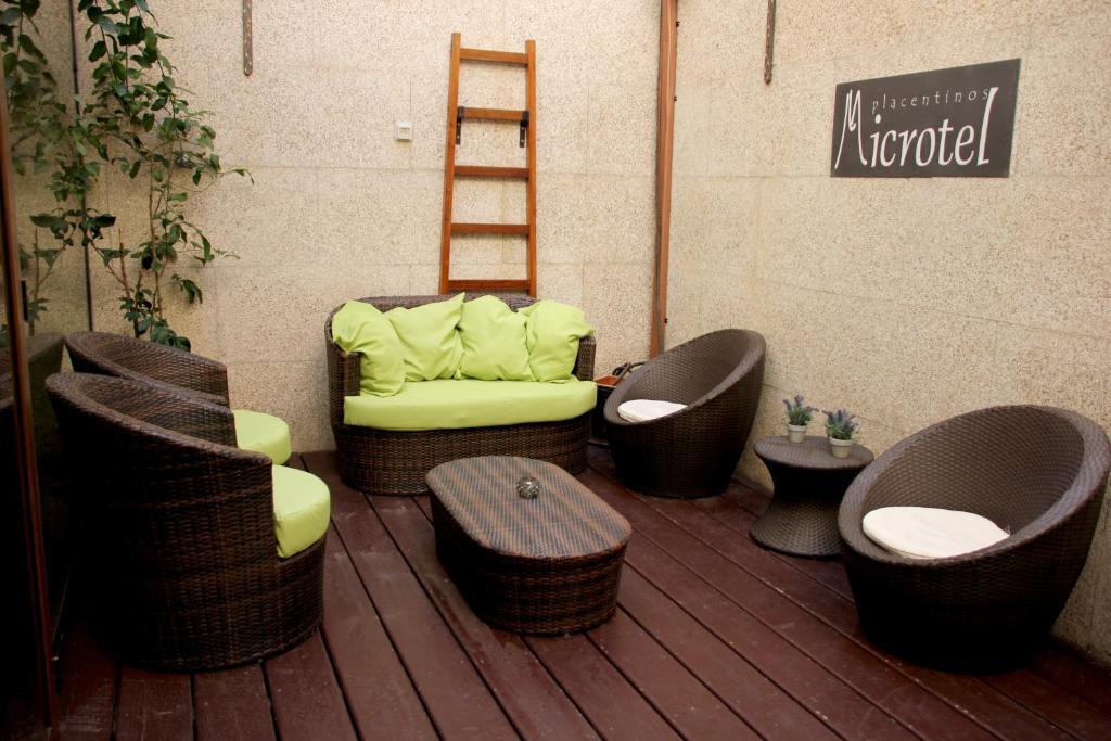 Microtel Placentinos by null