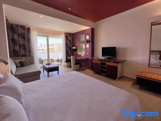 Номер Superior с частичным видом на море в Barceló Tiran Sharm