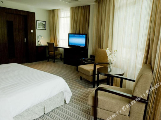 Hotel Sixty3