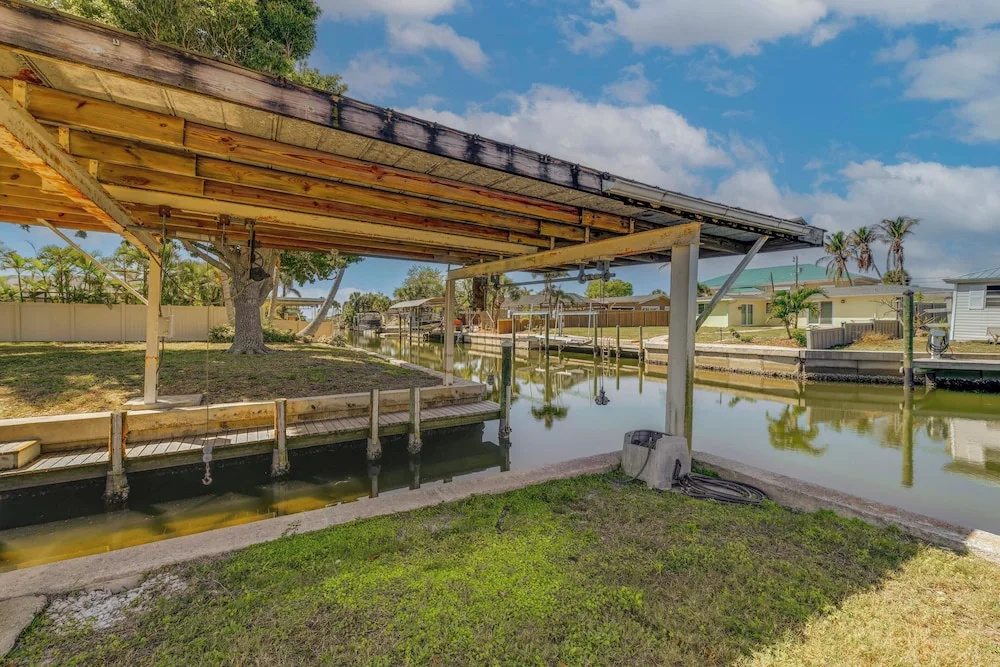 2 Mi to Englewood Beach! Home w/ Private Dock
