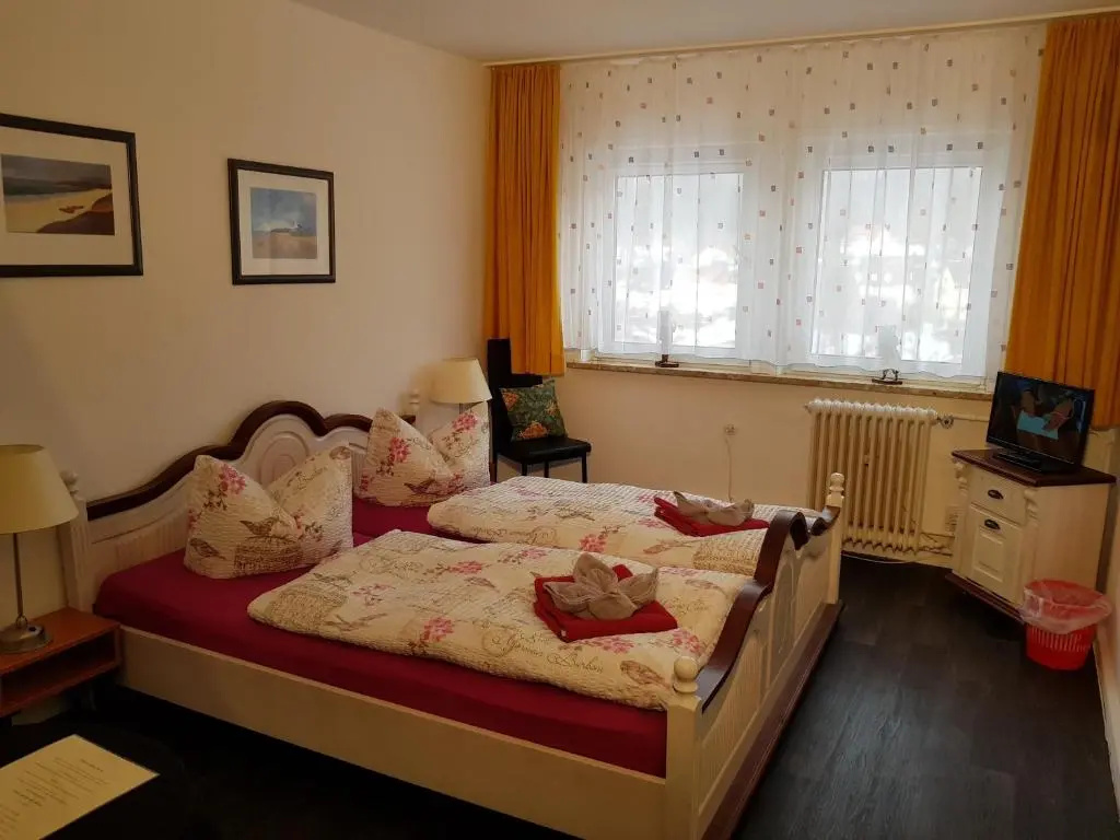 Standard Double room (full double bed)