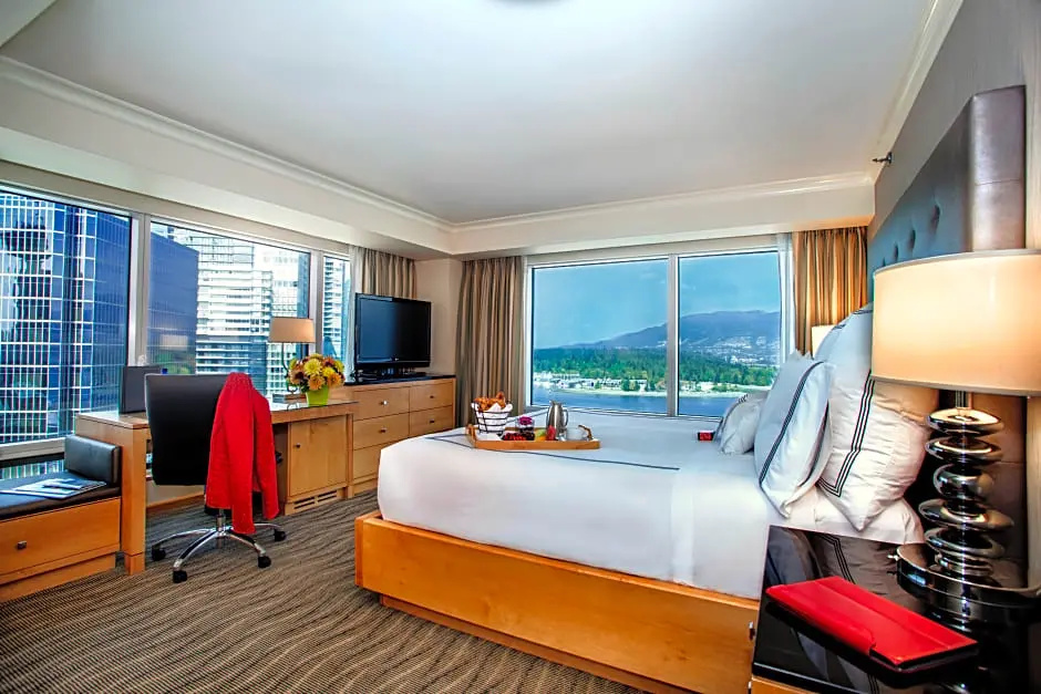 Premium Quadruple room with harbour view