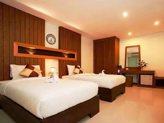 Deluxe Quadruple room with balcony full double bed