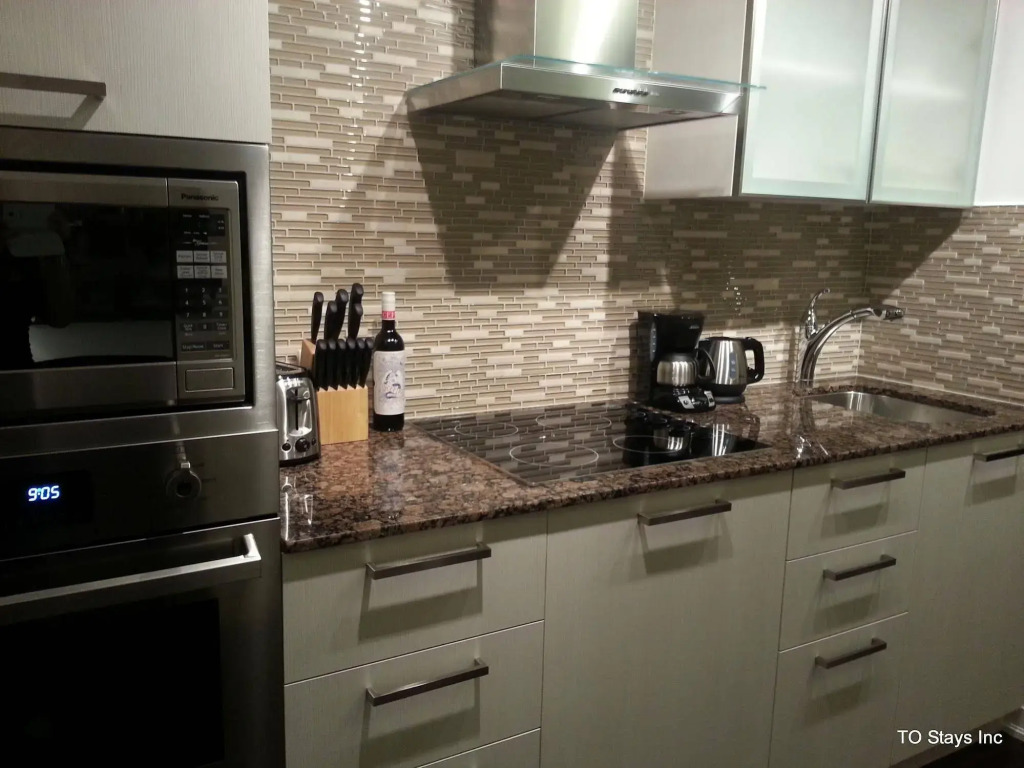 TO Stays - York and Lakeshore - фото 14