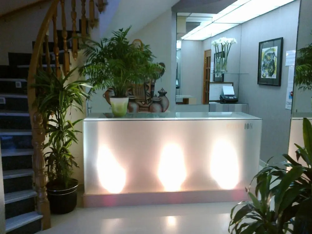 Lobby & Reception
