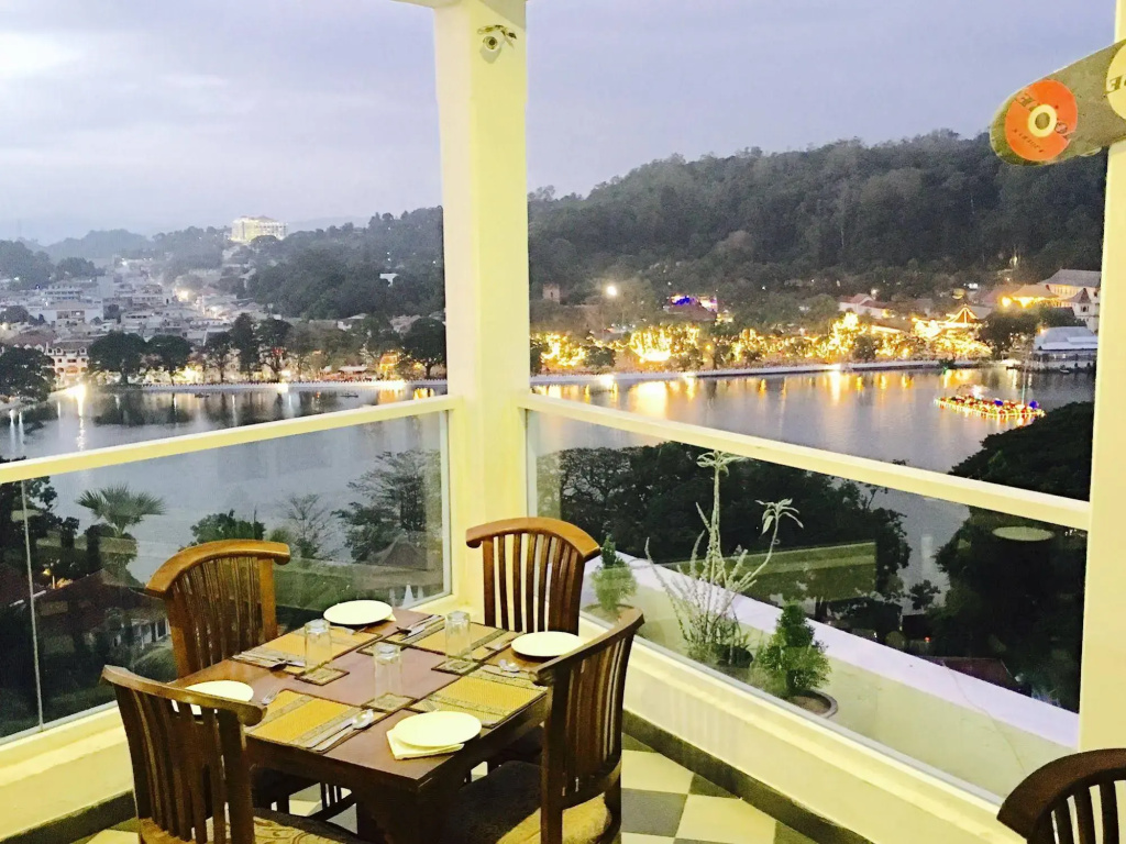 Kandy Supreme Hotel - Général